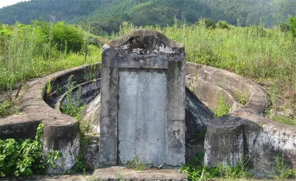 挑选墓地的原则 墓地是只有依山傍水才好吗